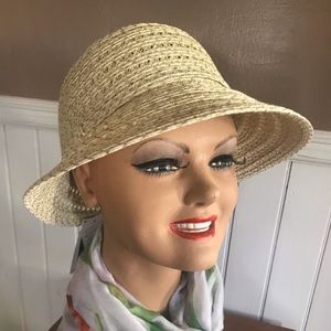 Packable straw hat